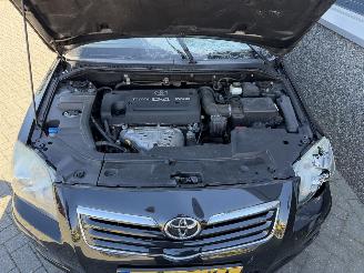 Toyota Avensis 2.0 VVTi Luna picture 25