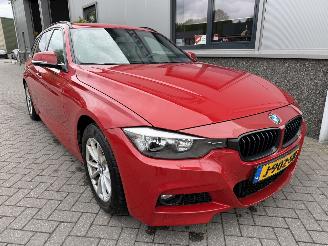 krockskadad bil auto BMW 3-serie 316i 2013/11