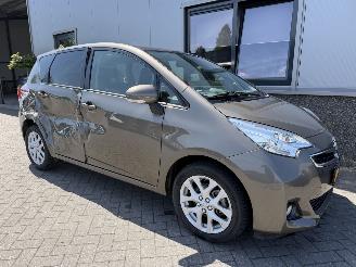 Toyota Verso S 1.3 VVT-i Dynamic picture 2
