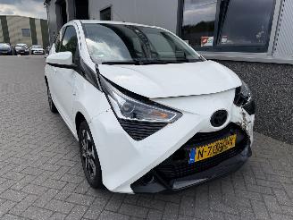 Toyota Aygo 1.0 VVT-i x-joy picture 7