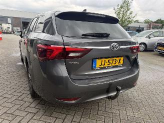Toyota Avensis 2.0 D-4D-F Executive Business picture 13