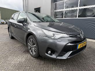 škoda osobní automobily Toyota Avensis 2.0 D-4D-F Executive Business 2015/5