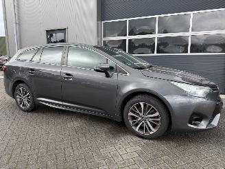 Toyota Avensis 2.0 D-4D-F Executive Business picture 3