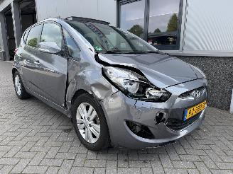 Schadeauto Hyundai Ix20 1.6 i-Catcher 2012/9