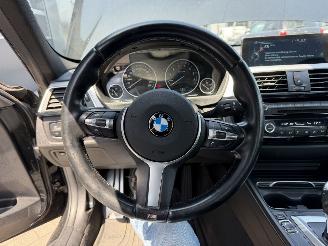 BMW 3-serie 330e M-Sport Sedan picture 18