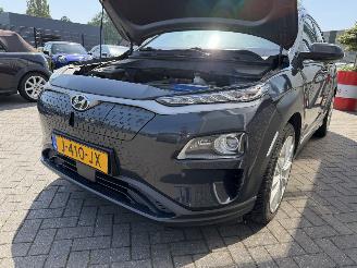 Hyundai Kona EV Premium 64kWh picture 28