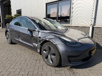 uszkodzony samochody osobowe Tesla Model 3 Standard RWD Plus 60 kWh 2020/12