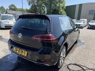Volkswagen e-Golf  picture 3