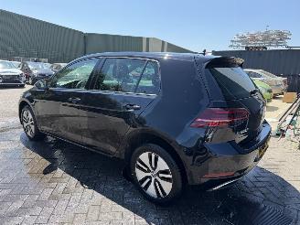 Volkswagen e-Golf  picture 9