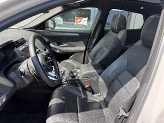 Jaguar E-Pace 1.5 P300e AWD R-Dynamic HSE picture 41