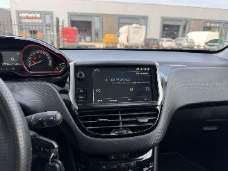 Peugeot 2008 1.2 PureTech GT-Line Automaat. picture 27