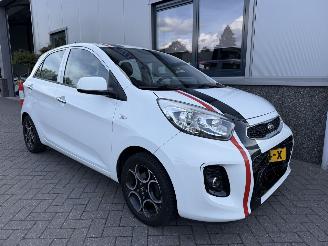 Damaged car Kia Picanto 1.2 CVVT DynamicLine 2015/11