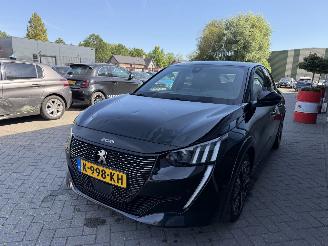Peugeot 208 1.2 PureTech GT picture 11