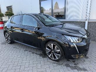 Peugeot 208 1.2 PureTech GT picture 2