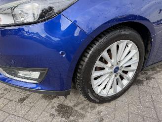 Ford Focus 1.0 Titanium picture 35