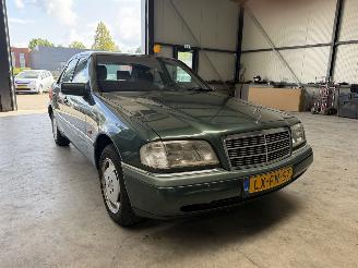 Mercedes C-klasse 200 Sport picture 7
