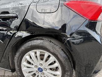 Ford Focus 1.0 EcoBoost Titanium Business picture 24