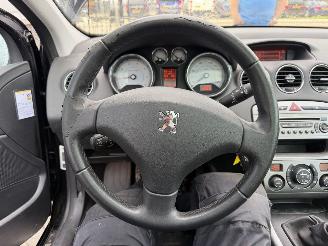 Peugeot 308 1.6 VTi XT picture 10
