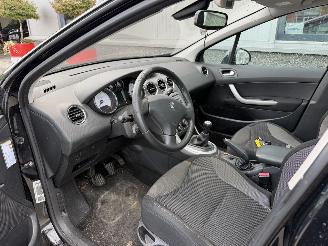 Peugeot 308 1.6 VTi XT picture 37