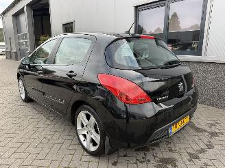 Peugeot 308 1.6 VTi XT picture 33