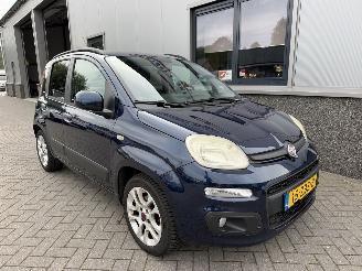 krockskadad bil auto Fiat Panda 0.9 TwinAir Lounge Automaat. 2012/9