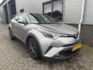 Damaged car Toyota CH-R 1.8 Hybrid First Edition 2016/12