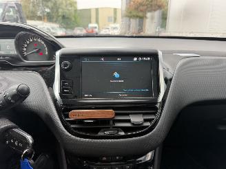 Peugeot 2008 1.2 PureTech Allure G-403-ST picture 32