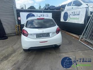 Vrakbiler auto Peugeot 208 208 I (CA/CC/CK/CL), Hatchback, 2012 / 2019 1.2 12V e-THP PureTech 110 2017/3
