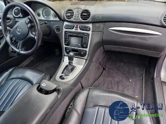 Mercedes CLK CLK AMG (R209), Cabrio, 2002 / 2010 5.4 55 AMG V8 24V picture 14