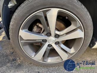 Peugeot 308 308 SW (L4/L9/LC/LJ/LR), Combi 5-drs, 2014 / 2021 1.2 12V e-THP PureTech 130 picture 14