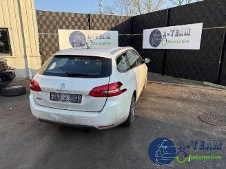 Vrakbiler auto Peugeot 308 308 SW (L4/L9/LC/LJ/LR), Combi 5-drs, 2014 / 2021 1.2 12V e-THP PureTech 130 2017/11