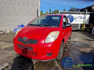 Coche siniestrado Toyota Yaris Yaris II (P9), Hatchback, 2005 / 2014 1.3 16V VVT-i 2007/6