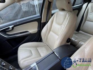 Volvo V-60 V60 I (FW/GW), Combi, 2010 / 2018 2.4 D6 20V Plug-in Hybrid AWD picture 16