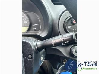 Toyota Yaris Yaris III (P13), Hatchback, 2010 / 2020 1.0 12V VVT-i picture 25