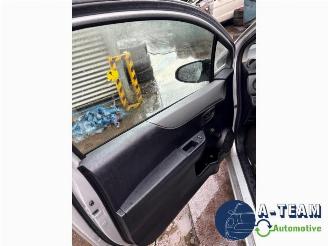 Toyota Yaris Yaris III (P13), Hatchback, 2010 / 2020 1.0 12V VVT-i picture 16