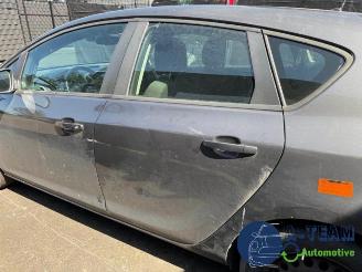 Opel Astra Astra J (PC6/PD6/PE6/PF6), Hatchback 5-drs, 2009 / 2015 1.7 CDTi 16V 110 picture 32