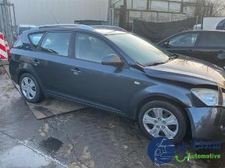 Kia Cee d Cee'd Sporty Wagon (EDF), Combi, 2007 / 2012 1.6 CVVT 16V picture 12