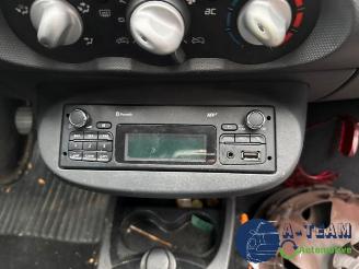 Renault Twingo Twingo II (CN), Hatchback 3-drs, 2007 / 2014 1.2 16V picture 16