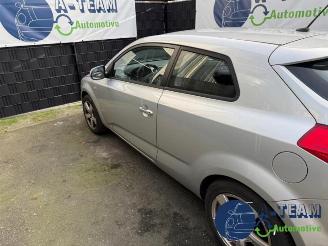 Kia Pro cee d Pro cee'd (EDB3), Hatchback 3-drs, 2008 / 2012 1.4 CVVT 16V picture 10