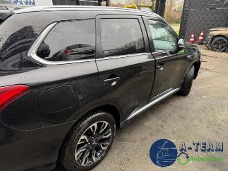 Mitsubishi Outlander Outlander (GF/GG), SUV, 2012 / 2022 2.0 16V PHEV 4x4 picture 9