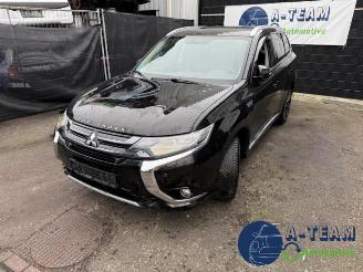 Mitsubishi Outlander Outlander (GF/GG), SUV, 2012 / 2022 2.0 16V PHEV 4x4 picture 3
