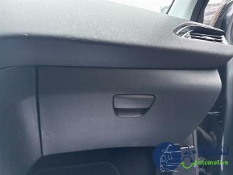 Peugeot 208 208 I (CA/CC/CK/CL), Hatchback, 2012 / 2019 1.2 Vti 12V PureTech 82 picture 22