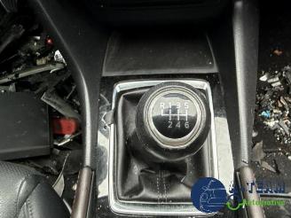 Mazda 3 3 (BM/BN), Hatchback, 2013 / 2019 2.0 SkyActiv-G 120 16V picture 18