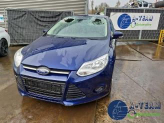Vrakbiler auto Ford Focus Focus 3 Wagon, Combi, 2010 / 2020 1.0 Ti-VCT EcoBoost 12V 100 2013/6