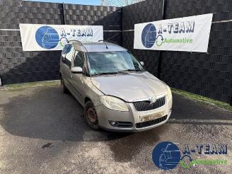 Dezmembrări autoturisme Skoda Roomster Roomster (5J), MPV, 2006 / 2015 1.4 16V 2007/6