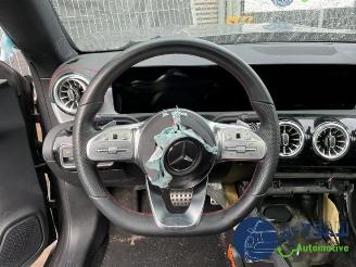 Mercedes Cla-klasse CLA (118.3), Sedan, 2019 1.3 CLA-200 Turbo 16V picture 15