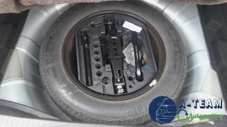 Renault Laguna Laguna III (BT), Hatchback 5-drs, 2007 / 2015 2.0 16V Hi-Flex picture 29