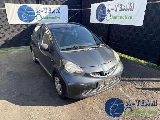 Salvage car Toyota Aygo Aygo (B10), Hatchback, 2005 / 2014 1.0 12V VVT-i 2008/2