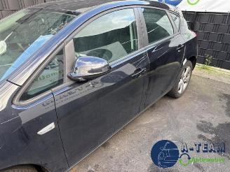 Opel Astra Astra J Sports Tourer (PD8/PE8/PF8), Combi, 2010 / 2015 1.4 Turbo 16V picture 31