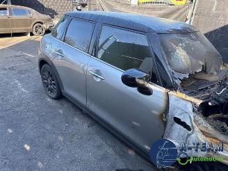 Mini Cooper Mini (F55), Hatchback 5-drs, 2013 1.5 12V Cooper picture 5